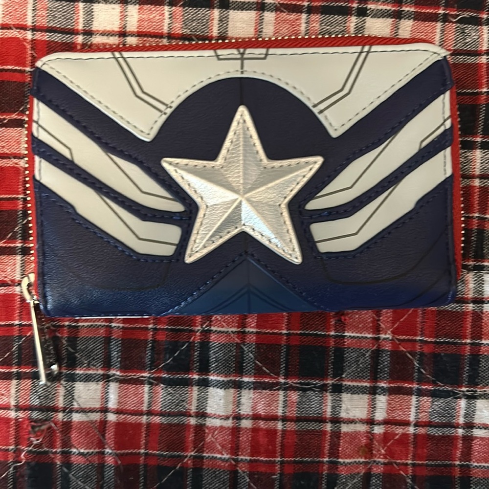 Brand new with tags captain American loungefly wallet